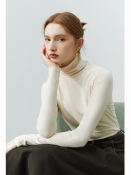 FSLE Casual Skin-friendly Soft Waxy Turtleneck Slim Bottoming Shirt Women Winter Long-sleeved Solid Knitted Sweater Female