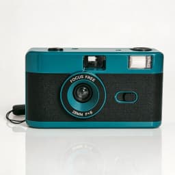 Vintage Retro 35mm Reusable Film Camera Fixed Focus Lens Manual Film Winding and Rewinding Built-in Flash Non Disposable Camera
