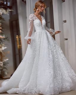 Charming V-Neck Backless A-Line Wedding Dress Customized Gorgeous Embroidered Long Sleeve Vintage Bridal Gown Robe de Mariee