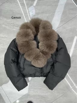 2025 New Women's Short Puffer Jacket Oversized Faux Fox Fur Collar Fashion Warm Stylish Winter Outerwear