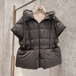 Schinteon Women White Duck Down Vest with Hood Office Lady Sleeveless Jacket Solid Color Drawstring Autumn Winter Gielt 2026 New