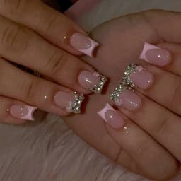 24Pcs French Short Square White Reusable False Nail Tips with Rhinestone Star Chain Nude Pink Acrylic Lovely Nails Fashion Set