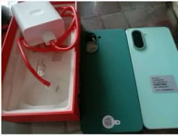 OnePlus ACE 5 Racing Dimensity 9400e 50MP Rear Camera Screen 6.77 Inch AMOLED 120Hz Battery 7100mAh 80W SuperVOOC NFC OTA Update