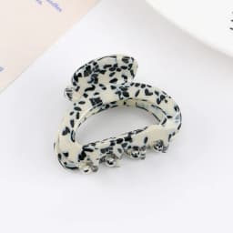Elegant Sweet Small Oval Hair Claw Clip for Women Secure Grip Hair Accessories Ponytails Cute Hair Clips Sophisticated Style