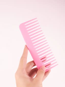 1 Thick Plastic Heat-Resistant, Anti-Static Long Toothed, Wide Toothed Salon Hairstyle Comb Special for Real Hair Wigs