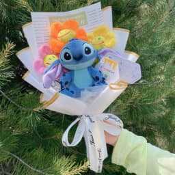Genuine Stitch Plush Dolls Small Pendant With Artificial Flowers Handmade Bouquets Gifts For Valentine Graduation Christmas