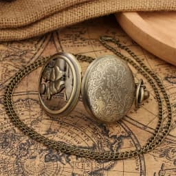 Vintage Bronze Exquisite Cool Wolf Carved Quartz Pocket Watch Necklace Watch Pendant Pocket Watch Unisex Timepiece