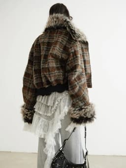 [EAM] Plaid Both Side Wear Leather Big Size Faux Fur Jacket New Lapel Long Sleeve Women Coat Fashion Autumn Winter 2026 1DH9343