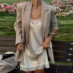 Elegant Lady Silk Satin Spaghetti Strap Camis Dress Women Lace Trim V Neck Sleeveless Mini Dress Fashion Club Party Slip Dress