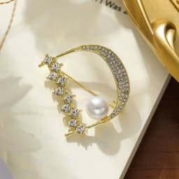 Light Luxury New Women's High-end D Letter Zircon Brooch Pin Ins Design Coat Dress Jacket Accessories Personalized Suit Corsage