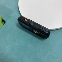 YEEMI Q7+ 4G Mobile Phone 2.4inches LTE Flashlight Waterproof Outdoor Cellphone Loud Speaker 2400mAh Big Battery For Elderly