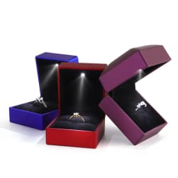 Ring Box High-end Creative LED Lamp Marriage Gift Jewelry Packaging Pendant Necklace Charm Simple and Elegant Top Grade Delicate