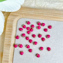 30PCS Simulated Cute Strawberry Nail Art Charms Creative Colorful Strawberry Resin Nail Decorations for DIY Hairpin Nails Crafts