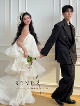 Sondr Customized Tiered Strapless Korean Wedding Dresses Photo Shoot Floor-Length Japanese Luxury Women Party Gown for Wedding