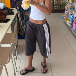 Women Side Stripes Raw Edge Wide Leg Capri Sweatpants Elastic Waist Loose Fit Baggy Cropped Casual Jogger Knee Length Trousers