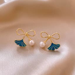 Blue Unique Leaf Earrings for Women 2024 New Fahion Niche Design Gentle Stud Earring Temperament Light Luxury Jewelry Gifts