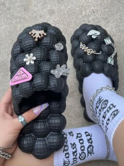 2025 Summer New Bubble Slippers Women Toe-covered Massage Sandals Creative Peanut Shoes Herringbone Slippers Beach Flip Flops