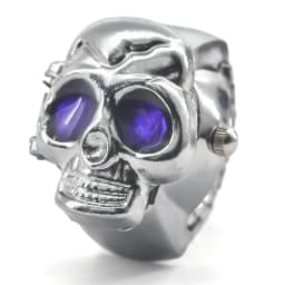 Creative Skull Selling Personality Quartz Ring Watch Alloy Circular Dial Unisex Christmas Gift Fun Watch