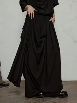 [EAM] High Waist Khaki Gray Irregular Pleated Spliced Long Wide Leg Pants New Trousers Women Fashion Spring Autumn 2026 1DJ1181