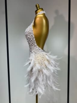 Sexy Halter Backless Feather Pearl Short Party Dress Women Luxury Rhinestone Celebrate Birthday Outfit Performance Dance Costume