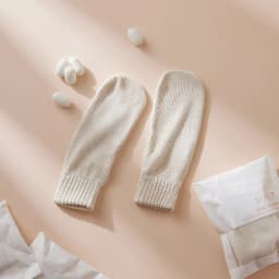 BirdTree, 1 Pair 100% Real Silk Bathroom Cleaning Gloves, Women Shower Scrubber Gadget, Frosted Mud Rubbing Towel S69508JF