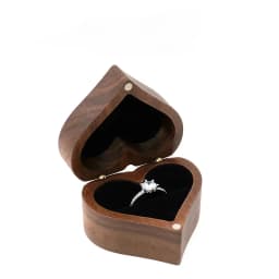 1PCS Love Heart Shaped Walnut Wood Ring Box Free Engraving Name For Wedding Ceremony Jewelry Box Storage Proposal Wedding Gift