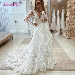 Deep V-Neck Lace Wedding Dresses A-Line Boho Appliques Princess Bridal Gowns Long Sleeves Vintage Flowers Bride Dress