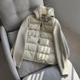 White Duck down Knitted Short Puffer Jacket Women's Lightweight Fashionable Winter Coat with Hat Knot Element