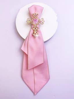A Handcrafted, Noble and Elegant Women's Bow Tie in a Business and Campus Style, Suitable for Daily Fashion Wear, Business Gatherings, Event Performances, Program Hosting, Cosplay, Etc