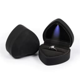 Luxury Heart-Shaped LED Light Wedding Ring Box With Display Storage Jewelry Decoration Box Ring Pendant Bag Birthday Gift
