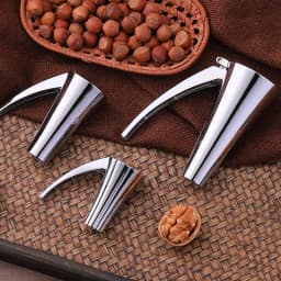 Customizable Zinc Alloy Walnut Nut Shelling Tool Multifunctional Nut Shelling Tool Clip Funnel Design Nut Shelling Tool HTGJ5011