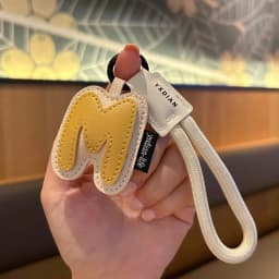 Mixed Color Pu Leather Letter Key Chains A-Z Initial Alphabet Pendant Wristband Key Ring Bag Tag Ornaments Christmas Party Gifts