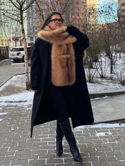 LIMO Thick Fluffy Faux Fox Fur Scarf Large Plush Fur Wrap Winter Warm Shawl with Pockets