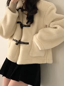 Short Women's Jacket Lamb Velvet Fur Leather Integrated Loose Cotton Coat Trendy Commute Style Button Closure Color