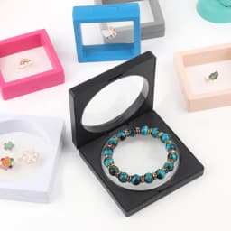 1Pcs White 3D Floating Display Case Stands Holder Plastic Suspension Storage for Pendant Necklace Bracelet Ring Jewelry Case