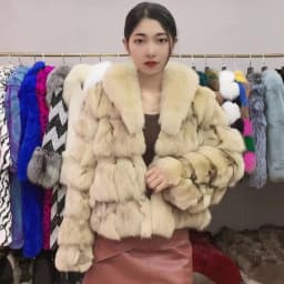 Women's Short Real Fox Fur Winter Jacket Thick Warm Natural Coat Fashion Outerwear for Cold Weather