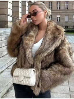 Solid Women Faux Fur Long Coat Lapel Long Sleeve Fluffy Luxury Loose Casual Outerwear 2025 Fashion Winter High Street Outwears