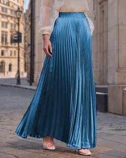 2026 New Spring Summer For Women 22 Solid Colors Midi Flowing Draped Large Hem Long High Waist Pleated Skirt Sweet Elegant