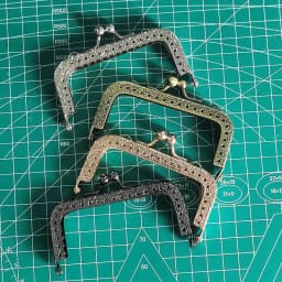10 Pcs/Lot 8.5 CM Antique Bronze Silver Square Metal Purse Frame Knurling Straight Edge Kiss Clasp DIY Bag Accessory