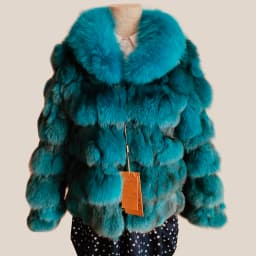 Women's Short Real Fox Fur Winter Jacket Thick Warm Natural Coat Fashion Outerwear for Cold Weather