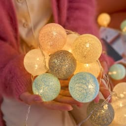 Battery Powered 4cm Cotton Ball Lighting String Wedding Party Birthday Proposal Home Staircase Room Decoration Accessories