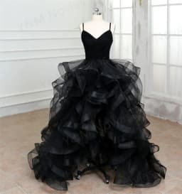 New Short Front Long Back Gothic White Wedding Dresses Spaghetti Straps Deep V Neck High-low Bridal Gowns Vestido Custom Color