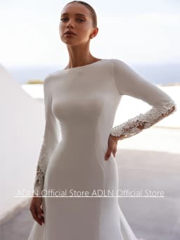 Ivory Mermaid Wedding Dress Customized Boat Neck Long Sleeves Illusion Back Buttons Sequined Applique Bridal Gown Court Train