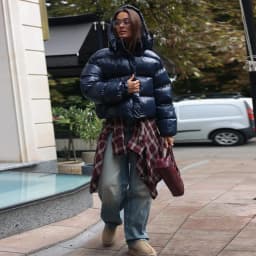 Classic Women's Winter Jacket Coat Hooded Cropped Warm Fashion Coats 2025 New Casual High Street Outerwear Lady Loose Fit Outfit