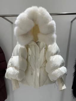 Winter Hooded Natural Large Fur Collar Down Jacket Female Warm Quilted Lantern Sleeve Jacket Women White Duck Down Solid Outwear