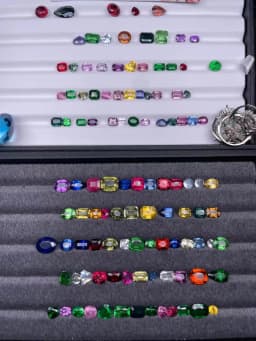 Jewelry Gemstone and Diamond Color Grading and Sorting Display Tray with Lid Gem Stone Box Beads Storage Organiser Travel Case