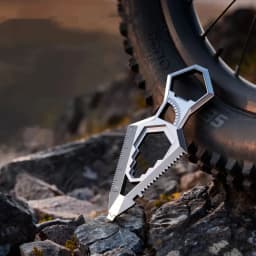 9-in-1 Stainless Steel Keychain, Portable Bottle Opener, Protractor, Ruler, Screwdriver, Wrench, Pocket EDC Tool.