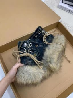 2026 New Design Sense Fluffy Splicing Jeans Shorts High Street Spice Girl Y2k Low Waist Plush Denim Shorts Hot Pants