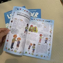2-BookSet Raise Children Street‑Smart + Leadership EnlightenmentComic Books ChildrenEnglish Parent‑child EducationalReadingBooks