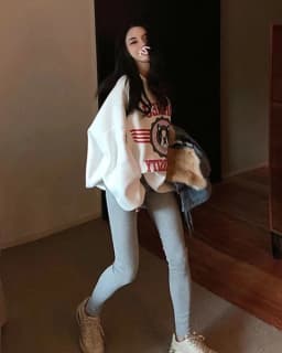 2025 Autumn Winter Thickened Fleece Women's Sweatshirt Versatile Retro High End Cartoon Anime round Neck Commute Style Long S...